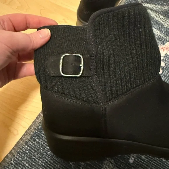 BZees Gloria Short Boot - Picture 7 of 11